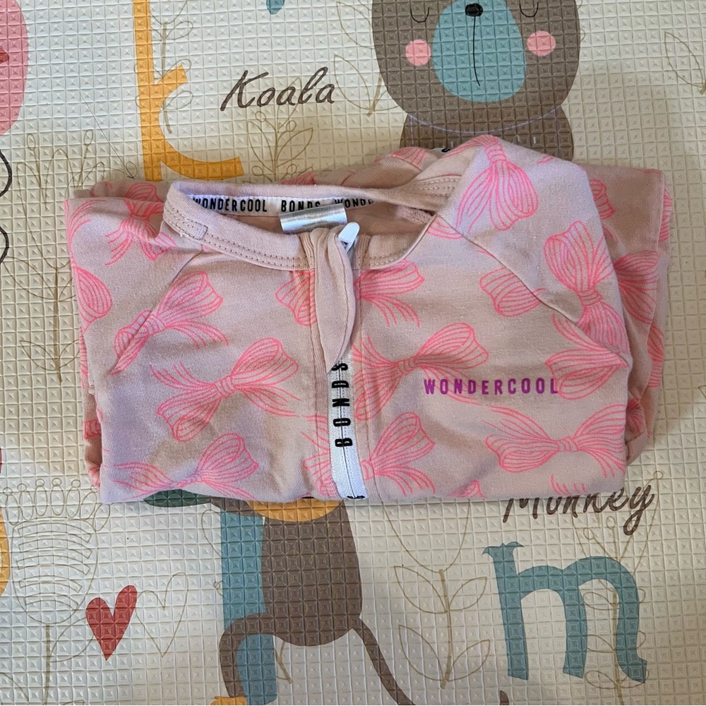 Bonds Wondercool onesie (0-3 months) - as new